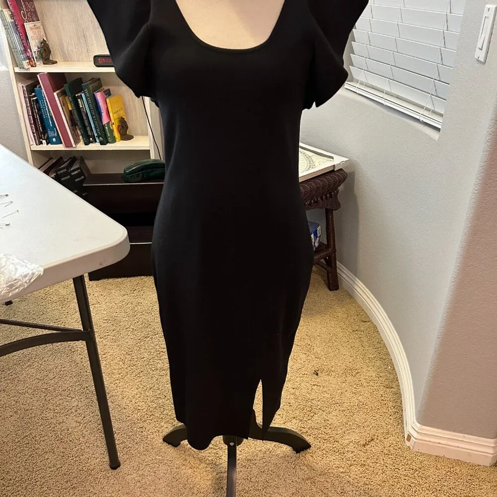 Black Express dress with split at the knee - Picture 2 of 2